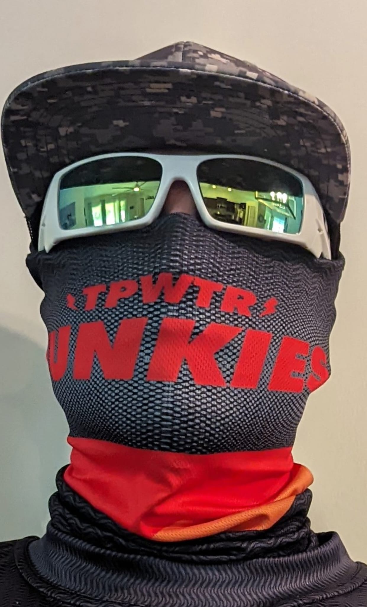 TPWTR JUNKIES Buff
