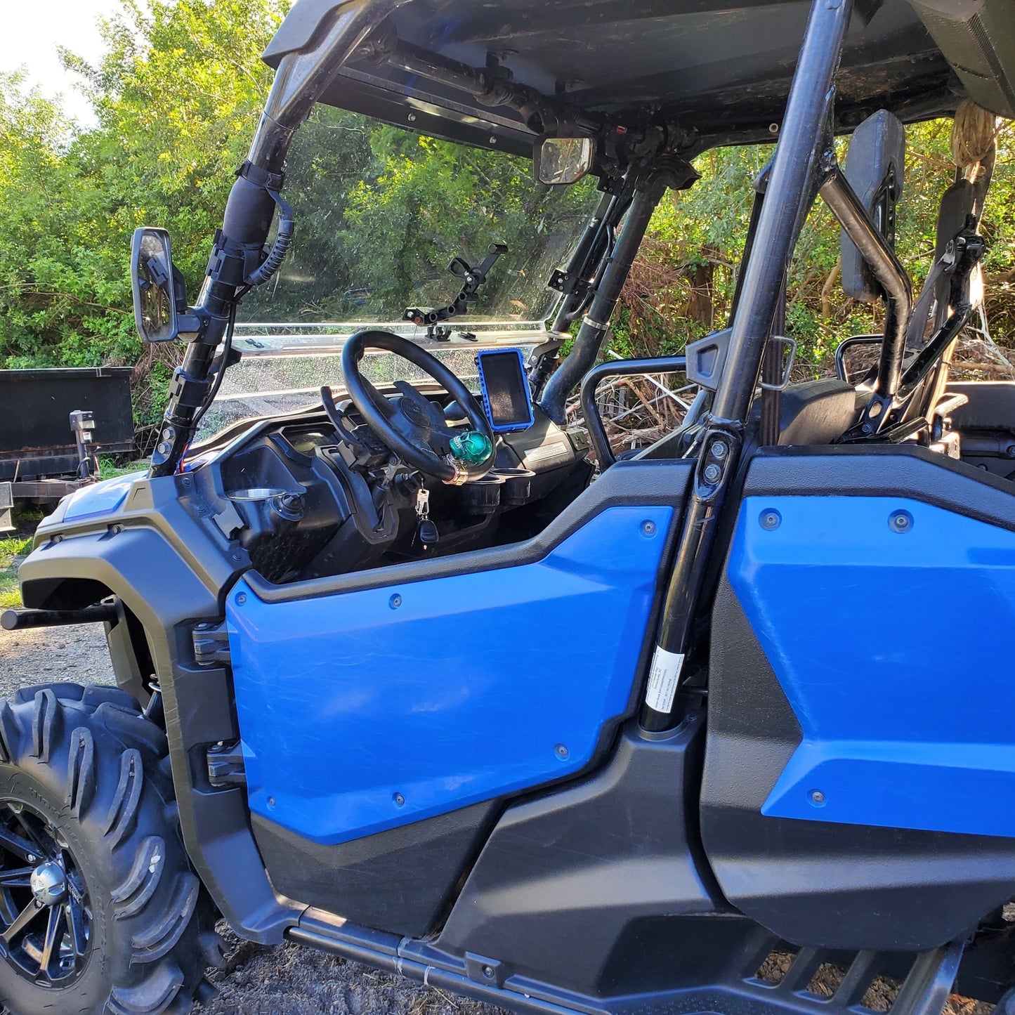 First Version - Phone Holder SafeBox with Flat Mount