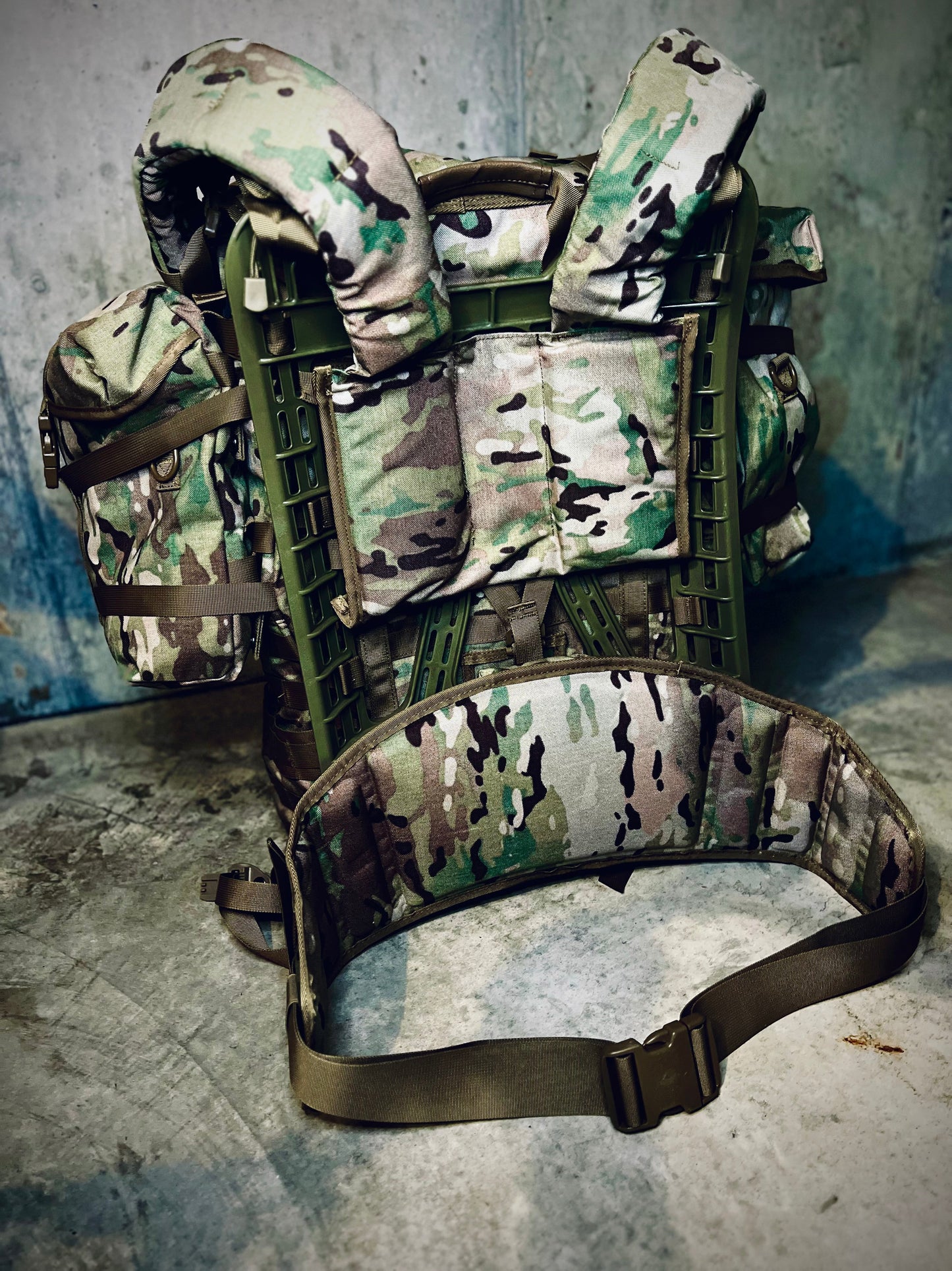 US Army MOLLE II Large Pack - Rucksack with Frame - US Made - OCP