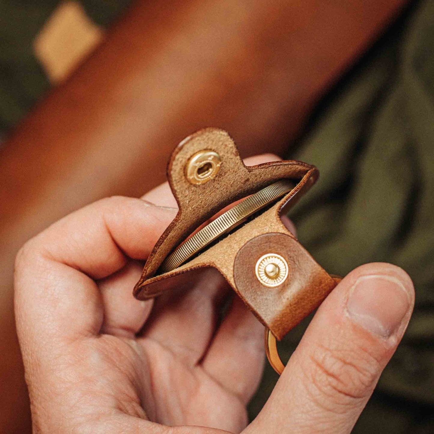 Challenge Coin Keychain - Peso Pocket v5 | EDC Leather Coin Holder