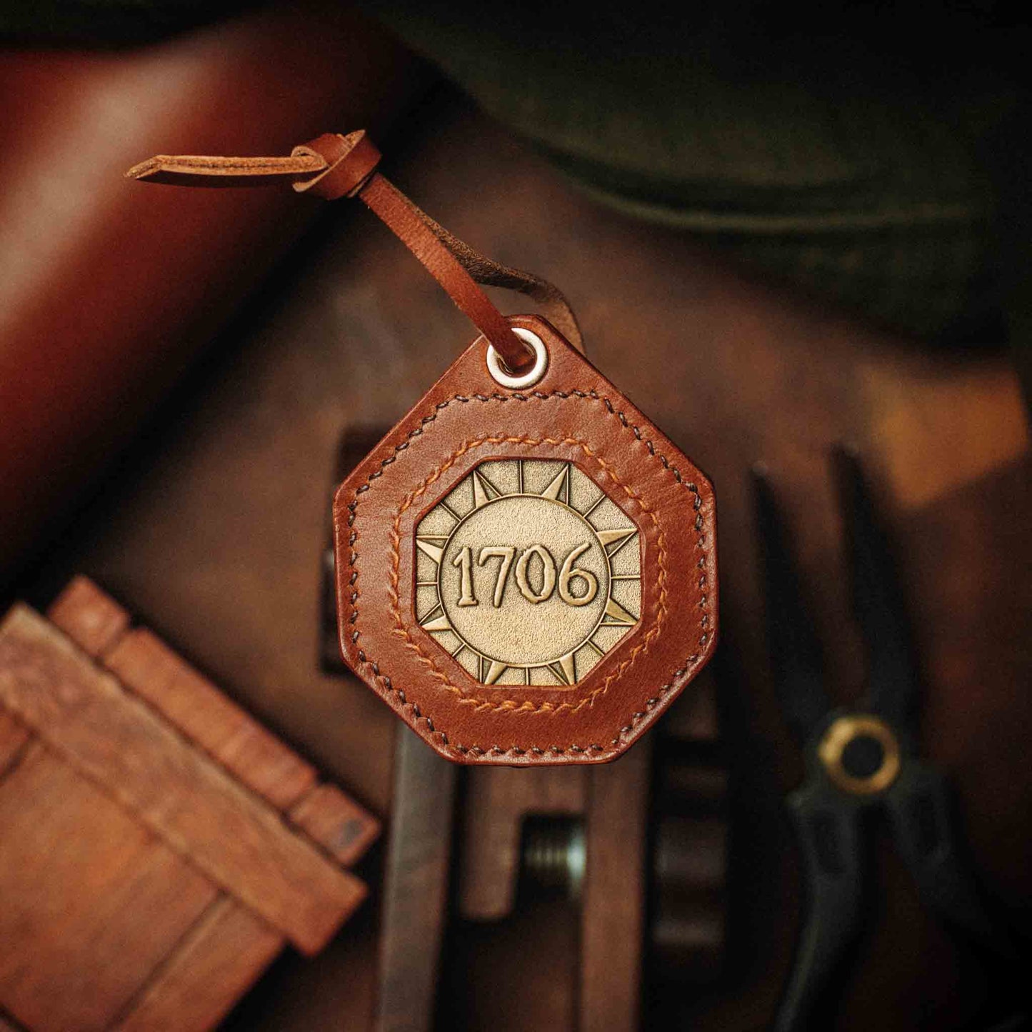 Peso Pocket v4 Plus - Octagonal challenge coin holder