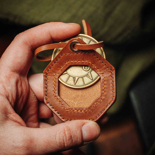 Peso Pocket v4 Plus - Octagonal challenge coin holder