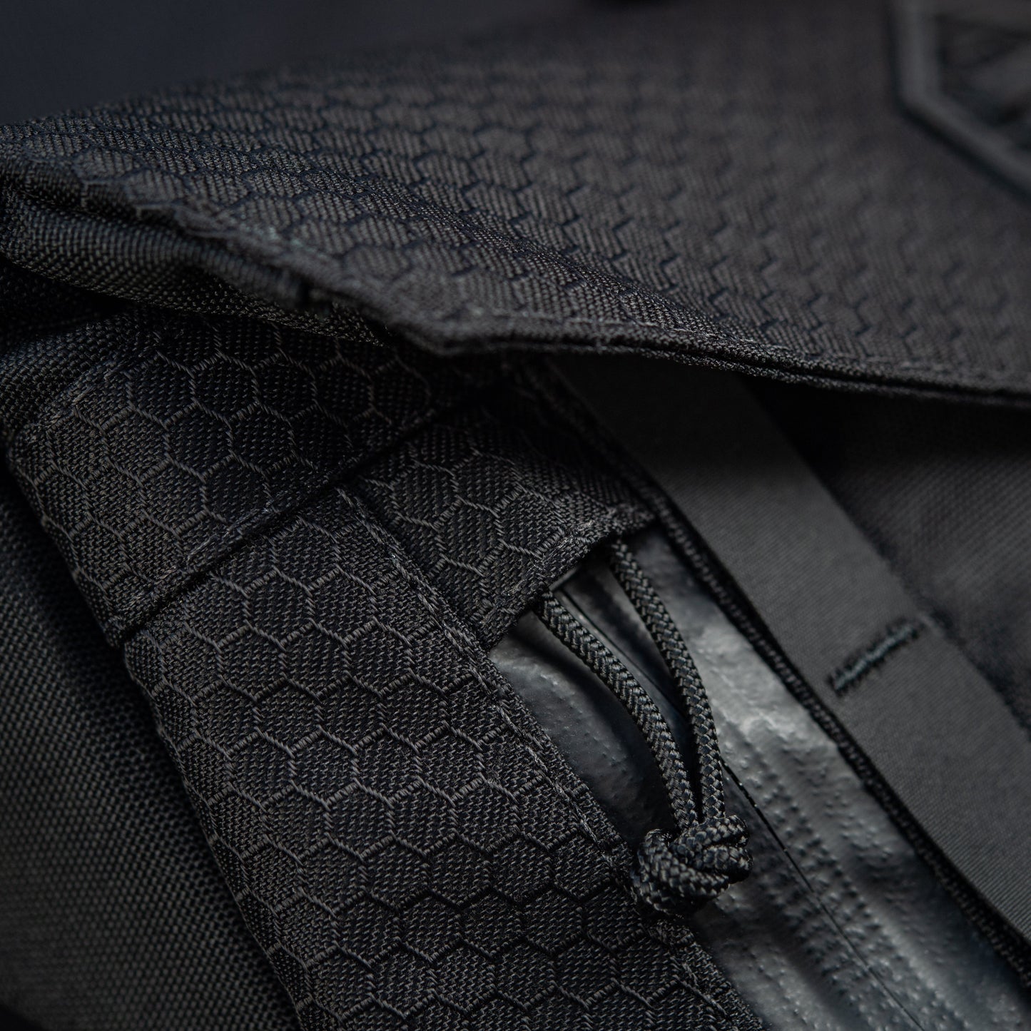 M‑Tac Magnet Shoulder Bag Gen II Elite Hex