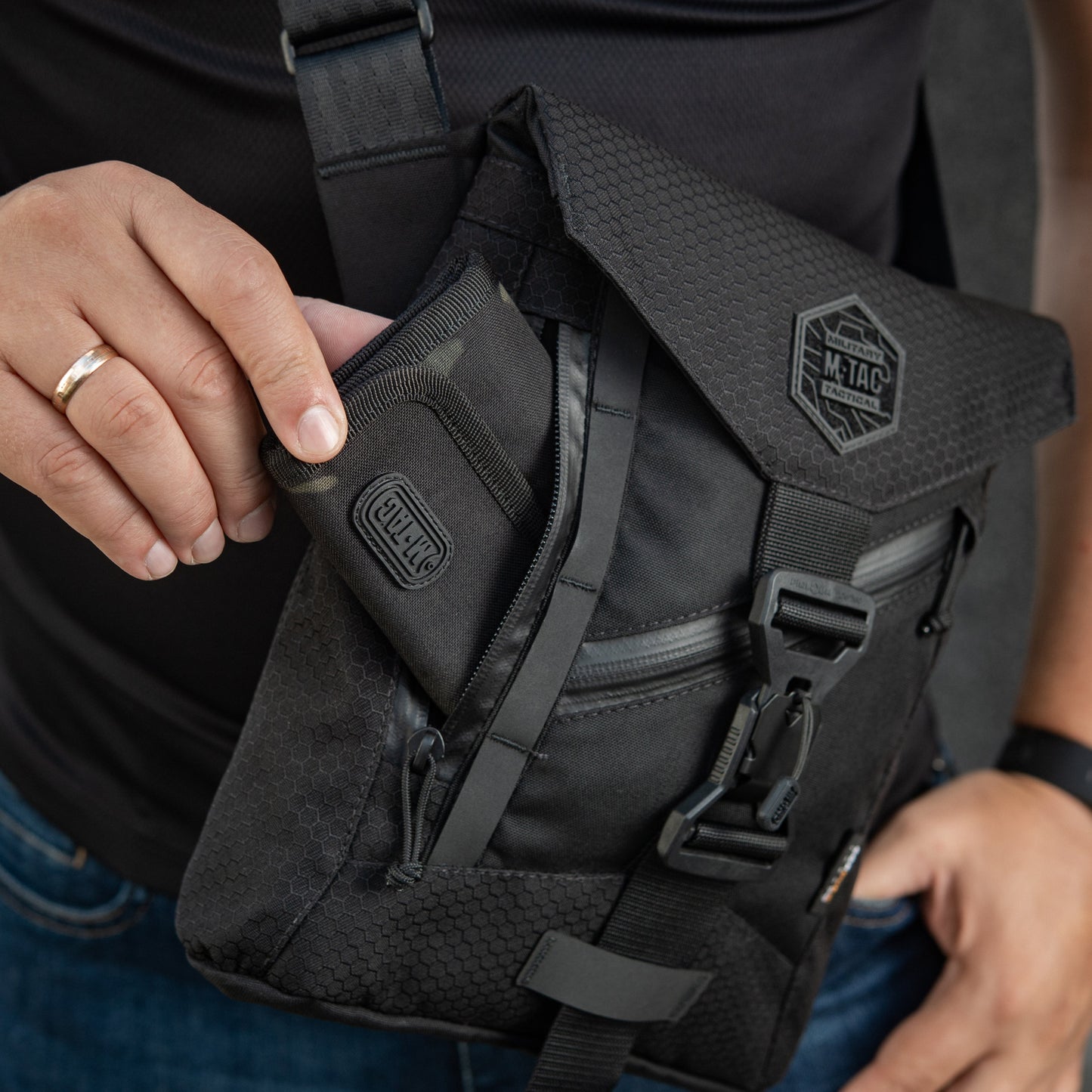 M‑Tac Magnet Shoulder Bag Elite Hex