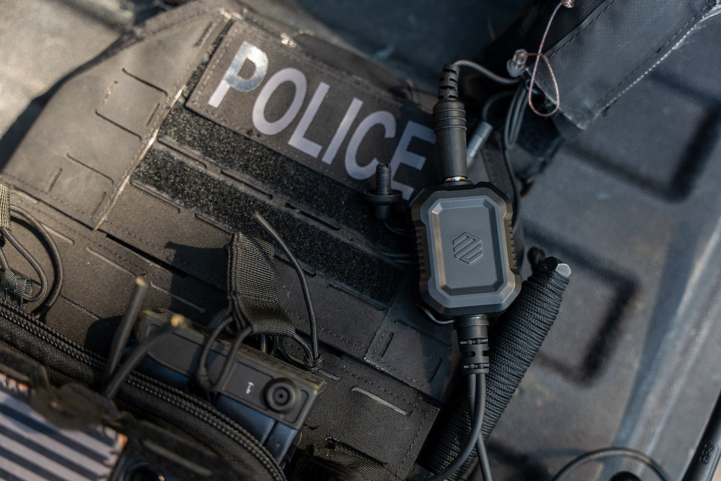Tactical Mic / Invisible Tubeless Earpiece / Tactical PTT Kit w/ Quick Disconnect (Hirose) Adapter- Motorola: APX (Apex) Series, XPR Series, SRX2200, & More