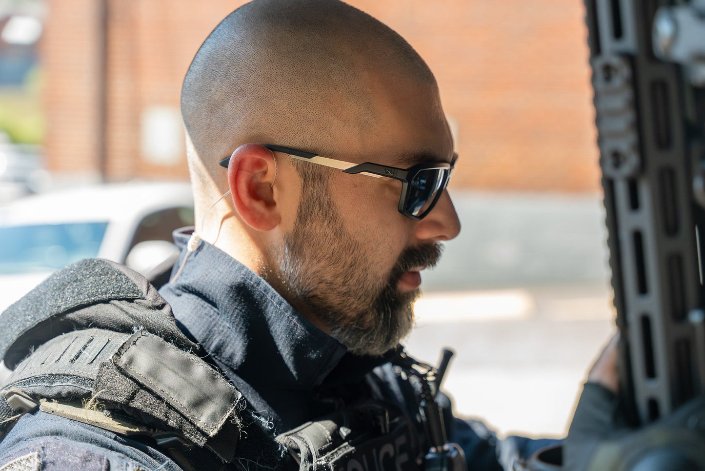 Tactical Mic / Invisible Tubeless Earpiece / Tactical PTT Kit w/ Quick Disconnect (Hirose) Adapter- Motorola: APX (Apex) Series, XPR Series, SRX2200, & More