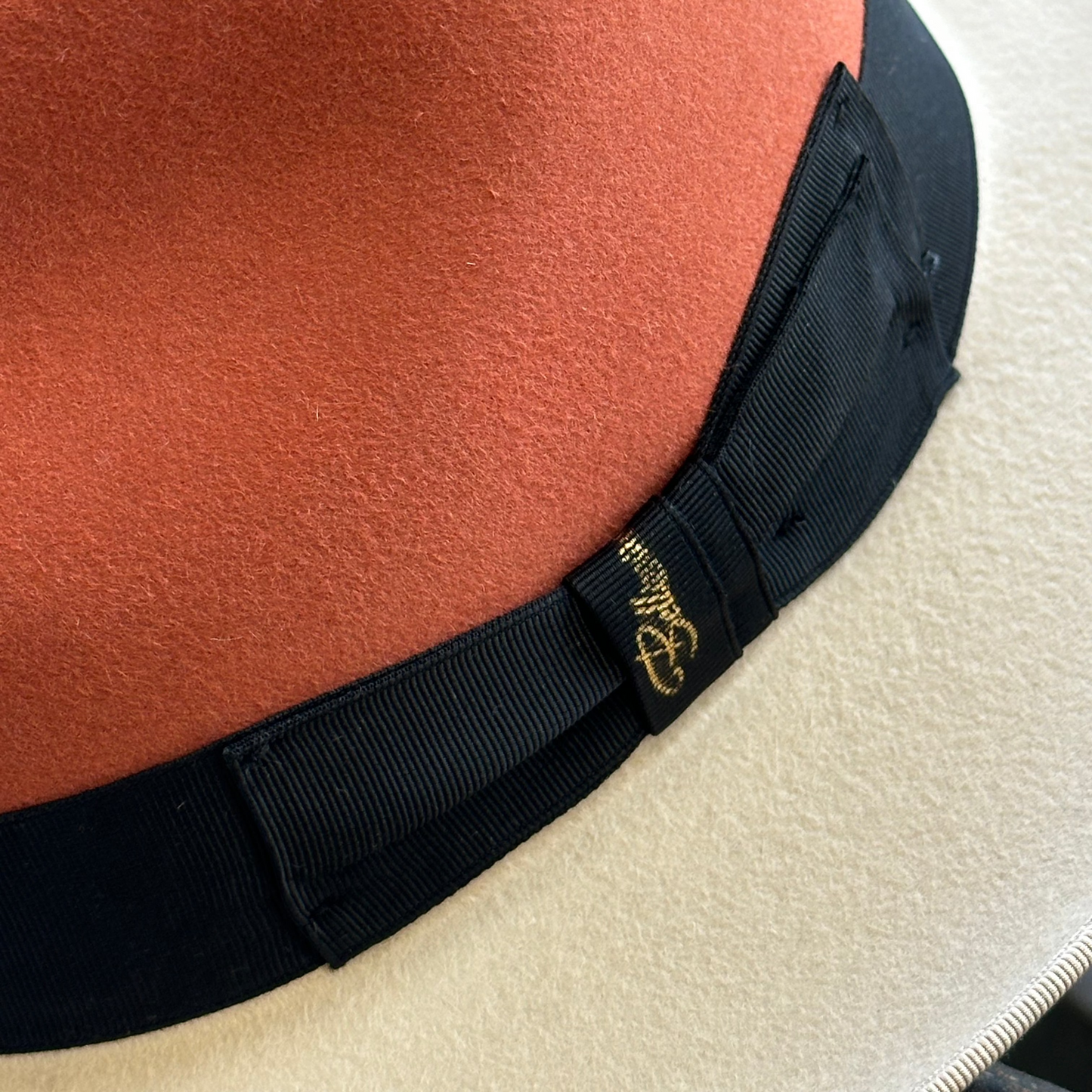 Fox Fedora - Two Tone (Cinnamon / Silverbelly)