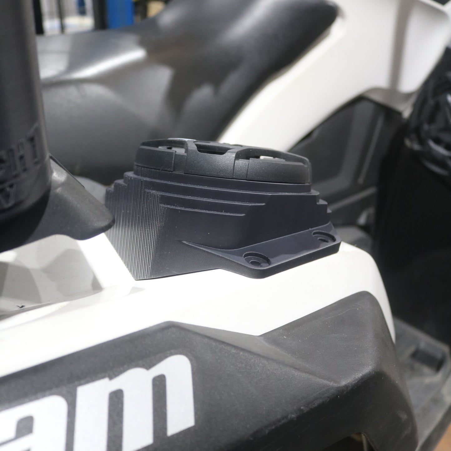 Can Am Outlander (12–25) Bluetooth LED ATV Surround Sound System