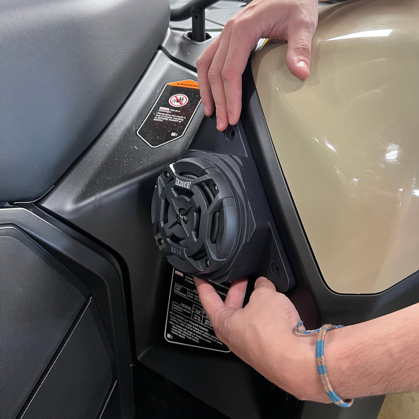 Can Am Outlander (12–25) Bluetooth LED Rear ATV Sound System