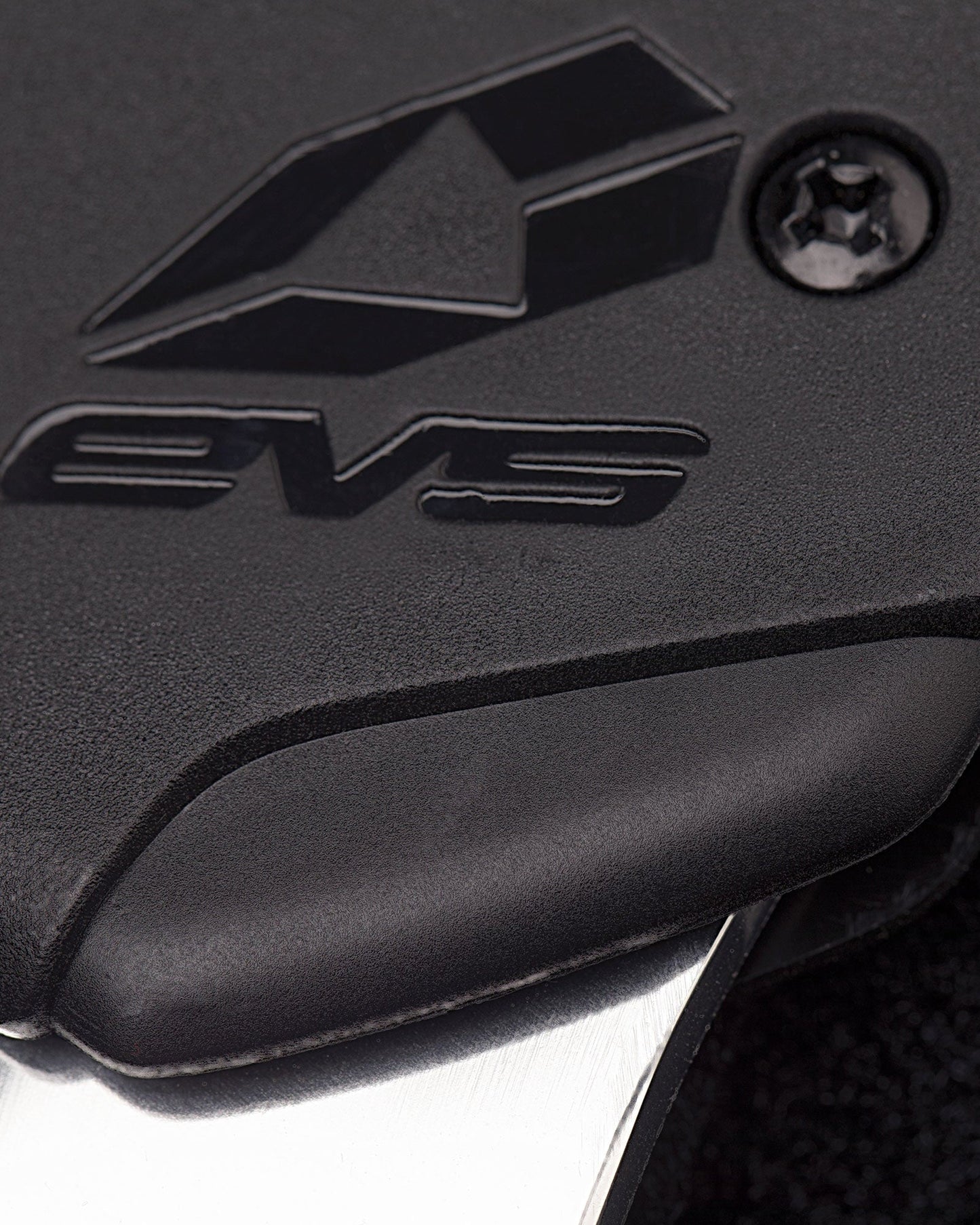 Axis Sport Knee Brace