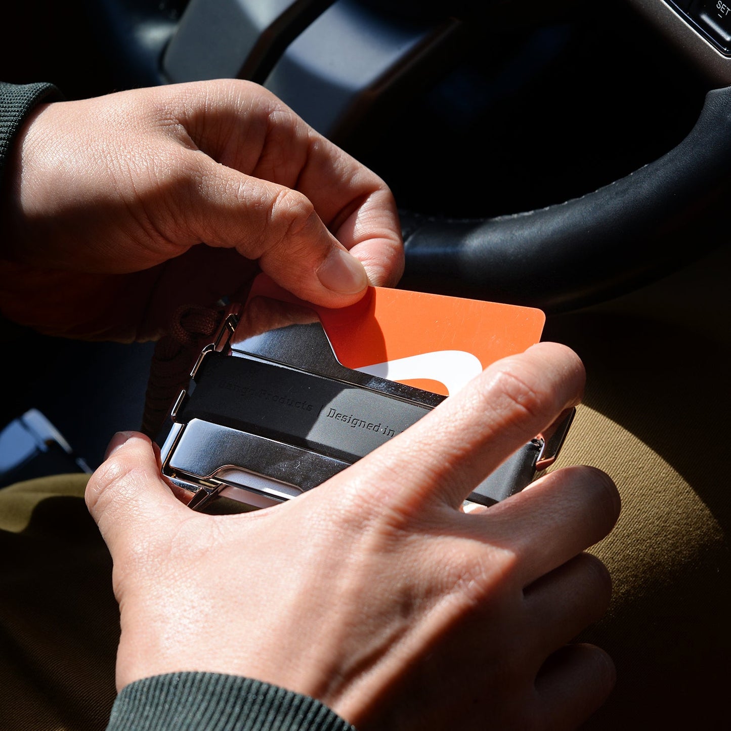 D02 DAPPER™ WALLET