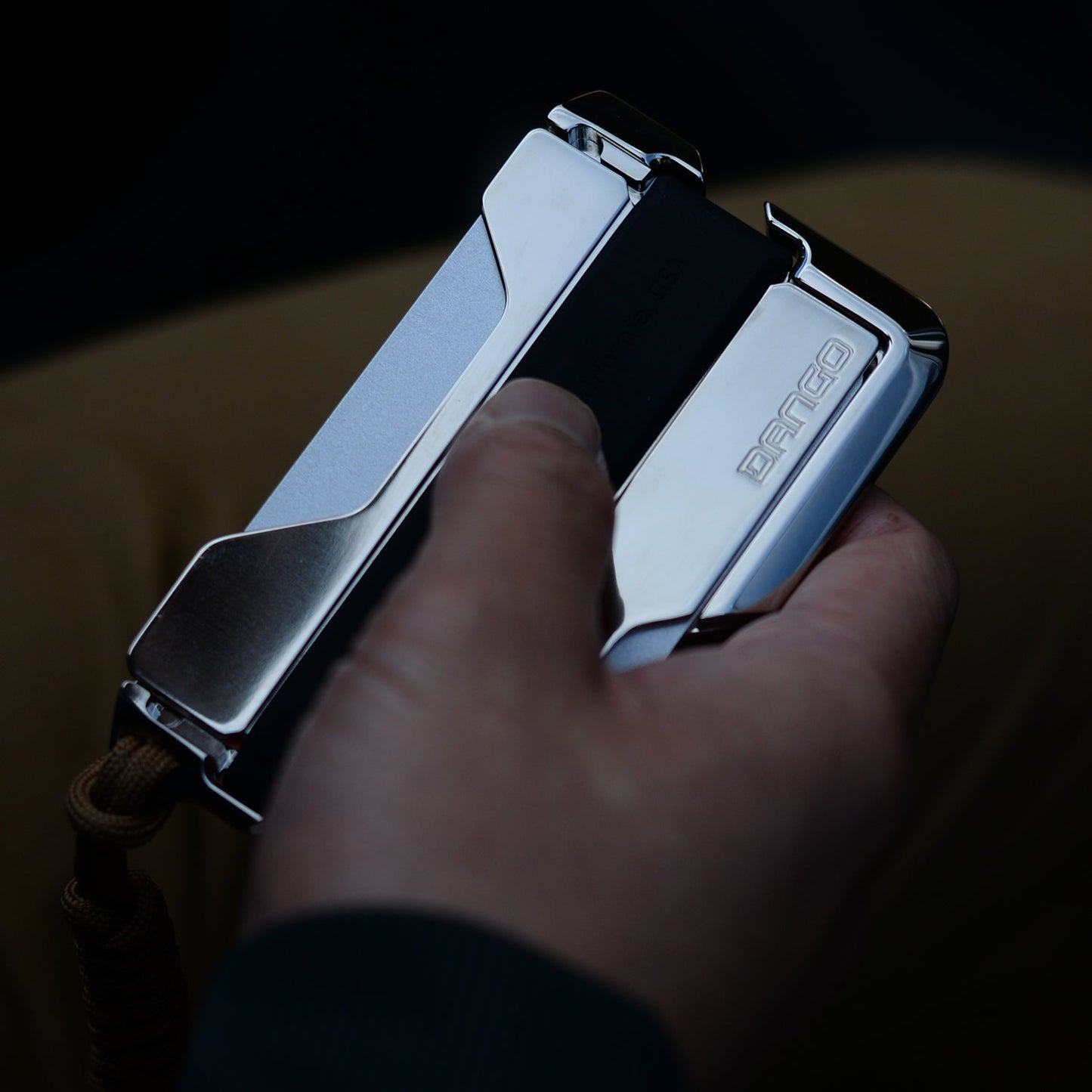 D02 DAPPER™ WALLET