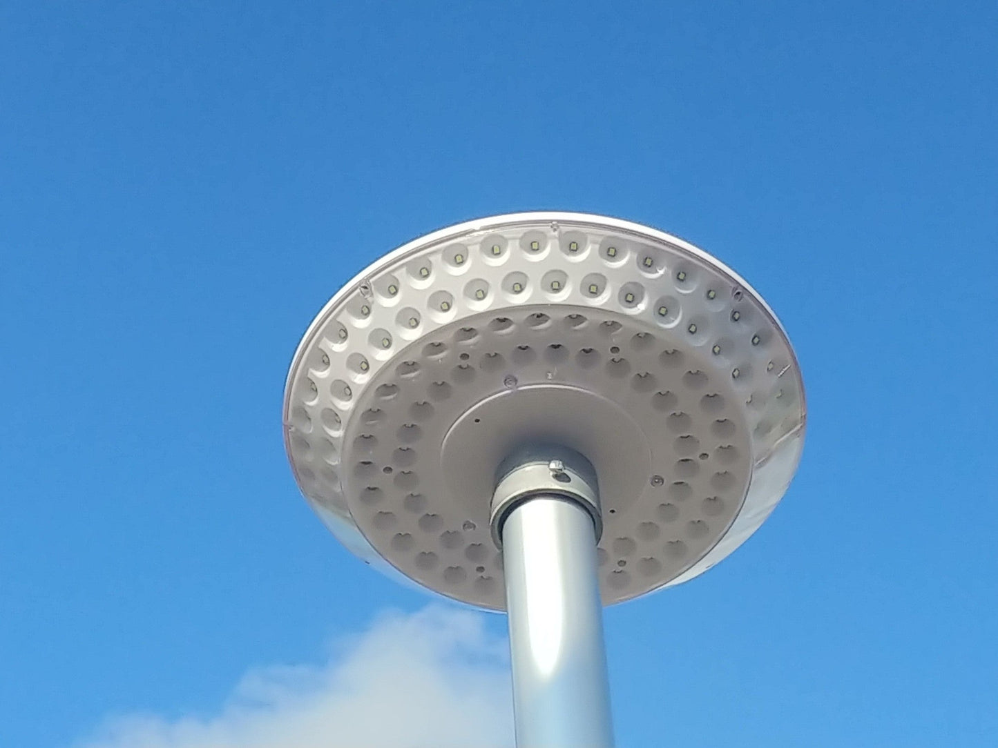 Quadruple Row Solar Flagpole Top Light